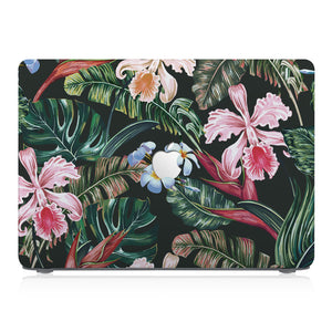 This lightweight, slim hardshell with Flowers design is easy to install and fits closely to protect against scratches